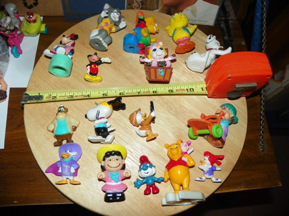 Lot Of 16 Vintage PVC Plastic Figures Mixed A-8 LAST 30 DAYS