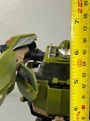 Hasbro Transformers Prime 2011 First Edition Voyager Class Bulkhead