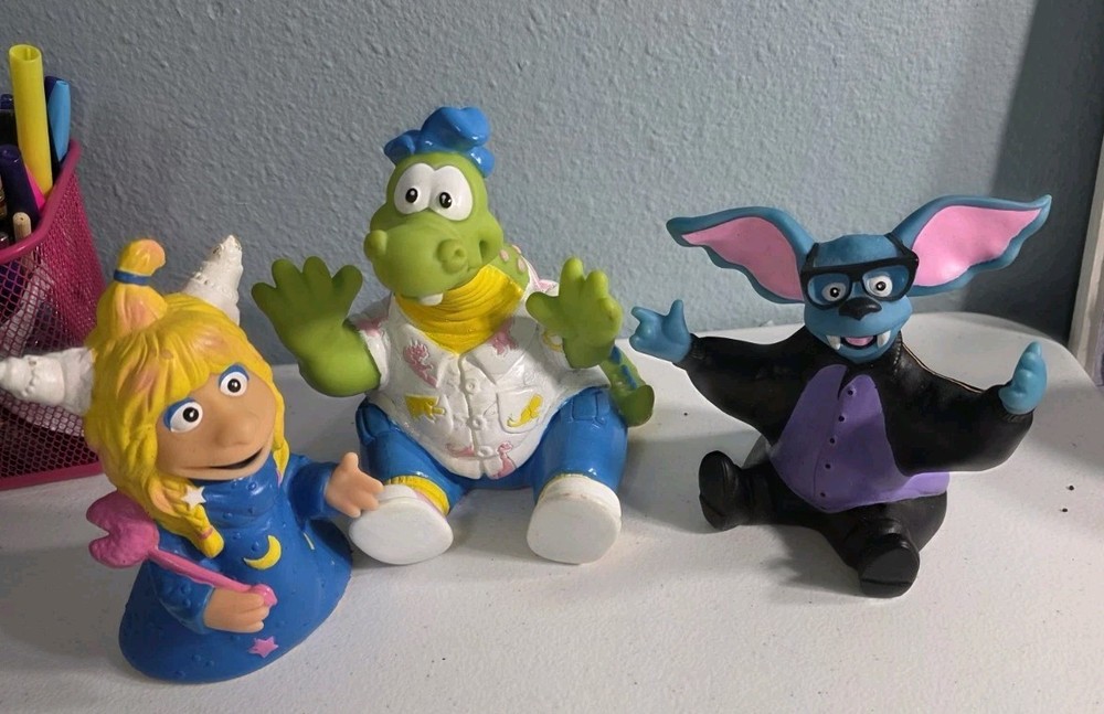 3 Pizza Hut 1990 Eureekas Castle Set Magellan Batly Vinyl 6″ Figure Hand Puppet