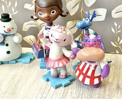 Doc McStuffins PVC Lot Of 8 Figures Puzzle Bases Cake Topper Toys Disney Store