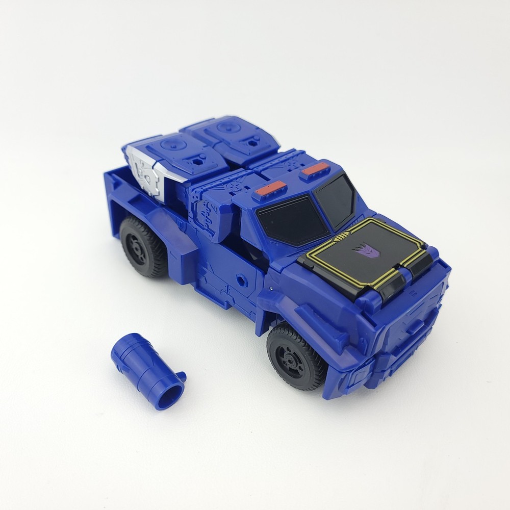 Transformers Authentics Soundwave Generations Complete