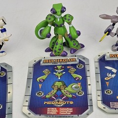 Medabots Action Figure Lot 7 Hasbro Takara Tomy 2.5” Mini Figures With Cards