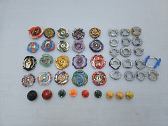 Huge Lot Beyblade metal Burst 24 Pc Beyblade Metal Collection