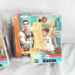 2x Pau Gasol Memphis Grizzlies NBA McFarlane W Chase Action Figure Series 3 New