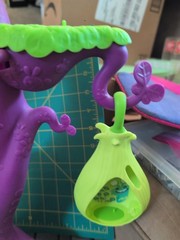 DreamWorks Trolls POD’ular Troll Tree Playset With Troll Figures Lot