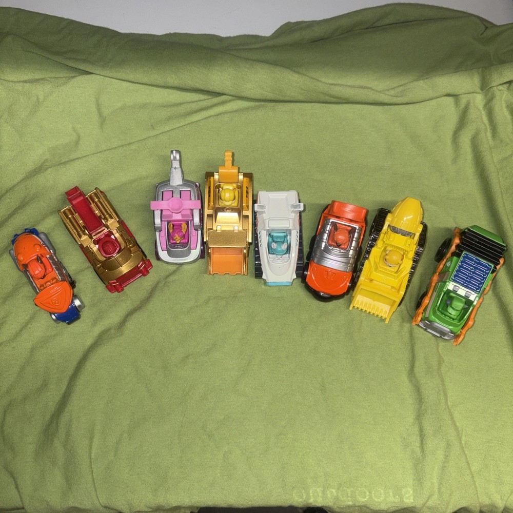 Paw Patrol Metal/Plastic Die Cast Lot 8 Different Vehicles