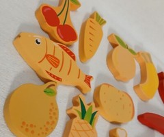 Wooden Pieces (24) Child’s Play Toddler Toys Food Fish Fruit Colorful Shapes
