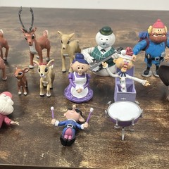 Lot of 17 Rudolph the Red Nosed Reindeer Island of Misfit Toys Figures