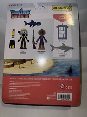 Roblox DevSeries SHARK BITE 2: SHARK CAGE Figure Set W/Exclusive Virtual Code