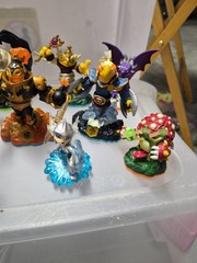 Lot of 22 Activision skylanders Pre-owned