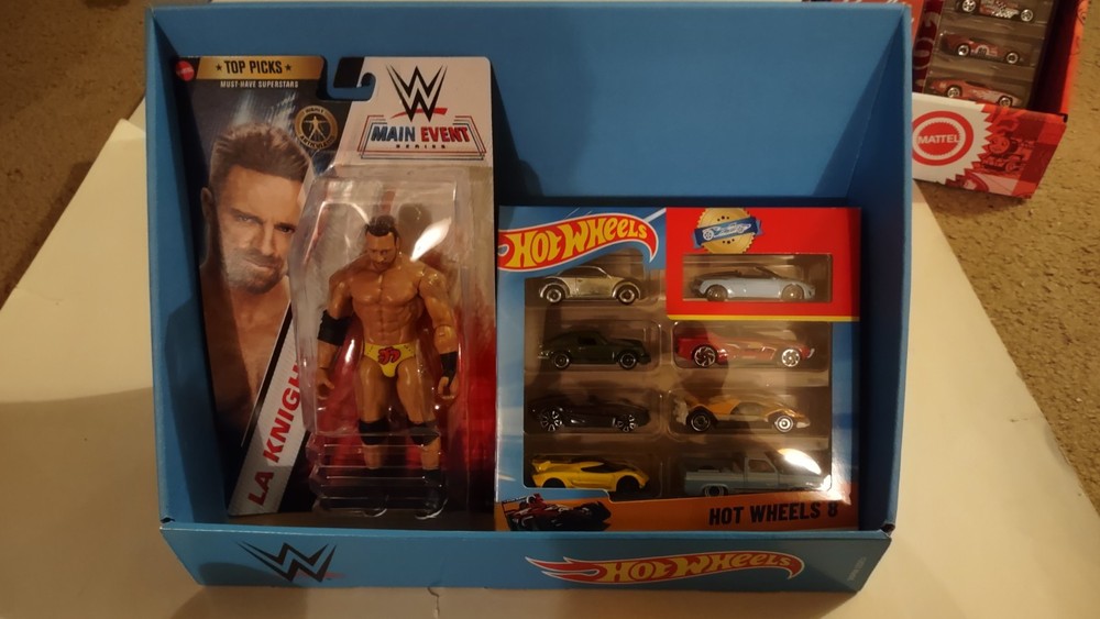 Mattel STORE SHELF DISPLAY w/8 HOTWHEELS + WWE L A KNIGHT FIGURE NEW SEALED