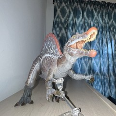 Nanmu Supplanter War God Spinosaurus War God Action Figure Gray w/ Stand