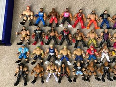 Mattel WWE Knuckle Crunchers lot of 40 figures, 2 Rings, Microphone, Accessories
