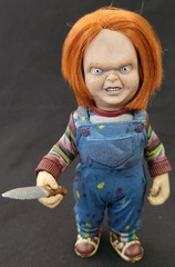 MOVIE MANIACS Series 2 Child’s Play 2 CHUCKY Figure Poster Diorama 1999