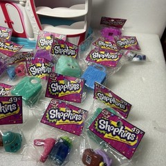 Shopkins Sweet Spot Food Fair Playset Gumball Machine Plus Several Figures More