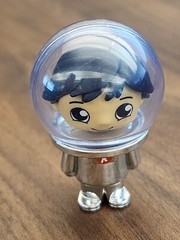 Ryan’s World Ryan Silver Astronaut Space Suit 2.5″ Figure – Bonkers Toys
