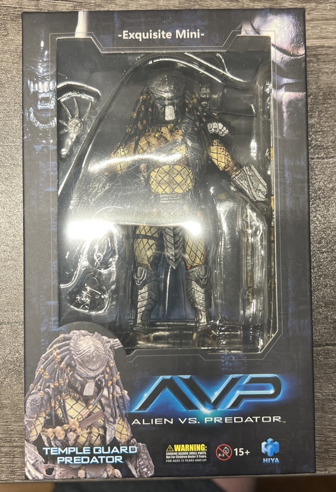 Hiya Toys Alien Vs. Predator Temple Guard Predator 1/18 Exquisite Mini
