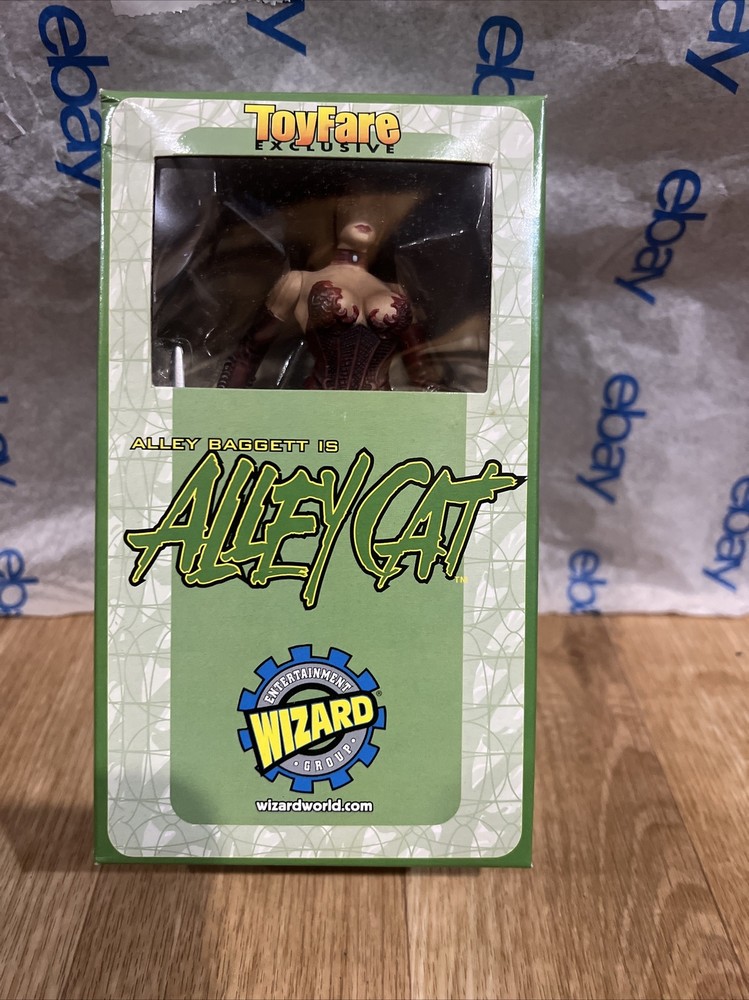 1999 ToyFare Exclusive Action Figure Alley Baggette is Alley Cat Wizard NIB