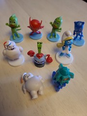 Lot Of 9 Mini PVC Plastic Figures Mixed Mask Smurfette Crab Marshmellow Rocket