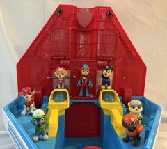 PAW Patrol Super Paws 2-in-1 Mighty Pups Jet Command Center + 13 Figurines