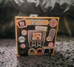 Family Guy Tiny TV Classics Edition Working Mini Television Toy w/ NEW BATTERIES