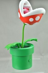 Paladone Super Mario Piranha Plant Posable Lamp Battery Power