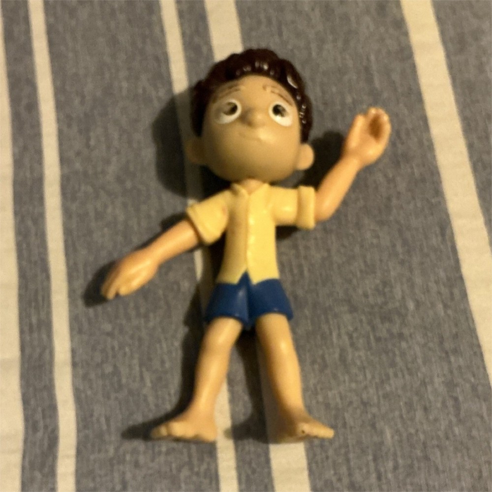 Plastic Human Action Figure Yellow Shirt Blue Shorts Brown/Beige Hair & Skin
