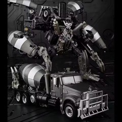 Constructicon Mixmaster Transforming Robot Cement Mixer Figure Toy