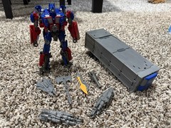 Transformers Studio Series Jetwing Optimus Prime complete SS-44 DOTM Movie