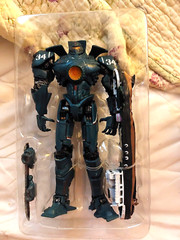 Pacific Rim Jaeger Gipsy Danger 7″ Action Figure w/Ship Hong Kong Brawl Edition