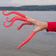 Finger Tentacles (Set of 5) Octopus Sea Creature Hand Puppet Toy – Archie McPhee
