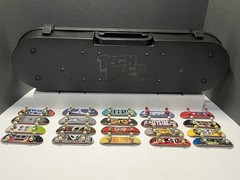 Tech Deck • Wall Display Carry Case & Lot of 20 Fingerboard Skateboards