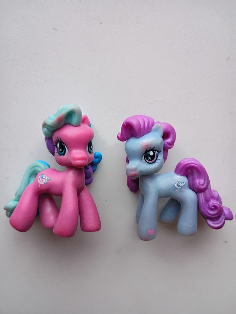 2 My Little Pony Ponyville Figures – Breezie Dreams Ribbon Wishes Pink Blue