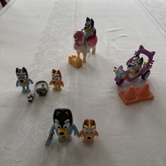 Bluey Family Friends Action Figure Lot of 4 Complete Bingo Muffin Bandit