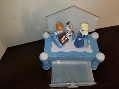 % Disney’s Frozen Music Box Jewelry Spinning Olaf Elsa Anna Musical Trinket Box