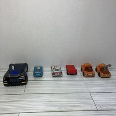 Disney Pixar Cars Lot of 6 Plastic/Die-Cast Cars Lighting McQueen Mater