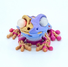 Frog from the Dead 3D printed Figurine articulates, hidden magnet, Glows
