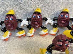 Vintage California Raisins Figures -Lot Of 24 In 6 Different Poses 1980’s