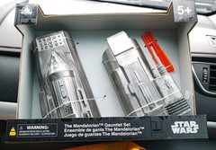 Disney Star Wars The Mandalorian Gauntlet Set