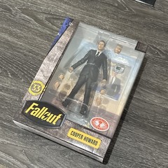 Fallout Season 2 COOPER HOWARD Platinum Red 7″ McFarlane Toys Figure NEW