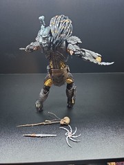 NECA AVP 2015 Chopper Predator 8 Action Figure Missing Some Accessories Read