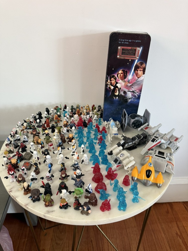Hasbro Star Wars Micro Force Mini Lot Figures, Vehicles, and Tin – All in photo!