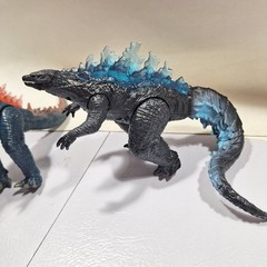 Godzilla x Kong: The New Empire – Godzilla Evolved Action Figure Battle Roar Lot