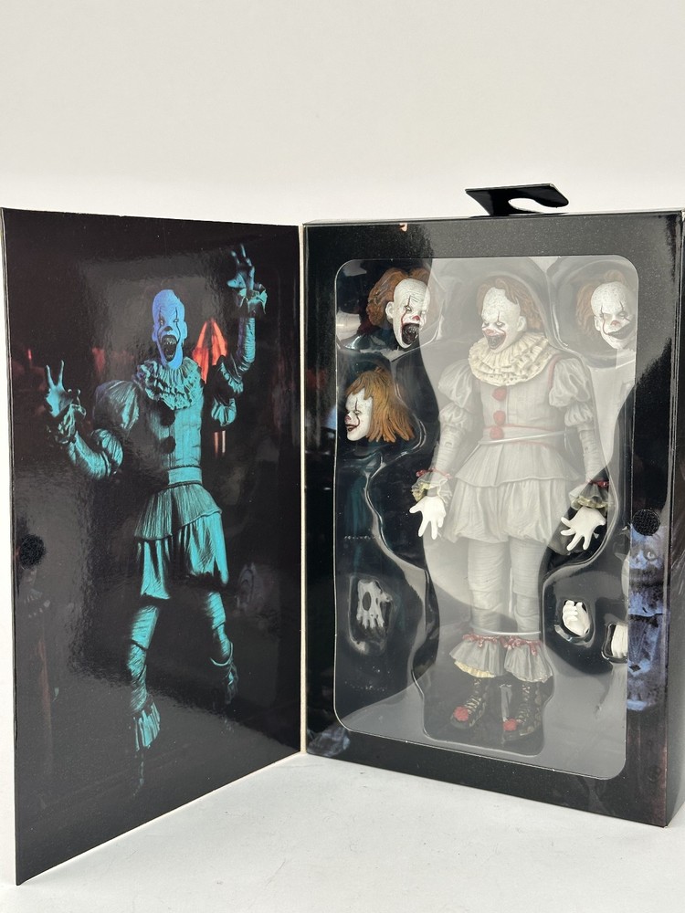 Stephen King’s Movie IT Pennywise Well House 2017 7″ Moveable Action Figure NEW