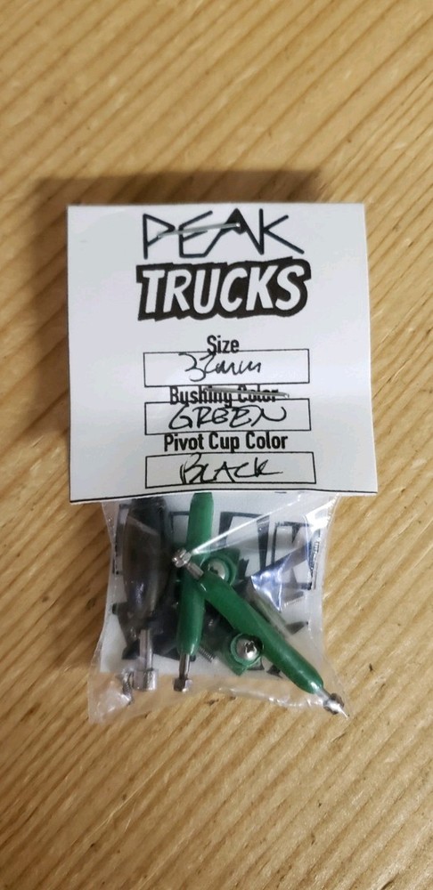 Peak Fingerboard Trucks 32mm Green. Handmade Bushings, Stickers Nuts Bults Tool