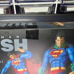 Medicom Toy MAFEX No 117 Superman (Batman: Hush Ver) NEW IN BOX