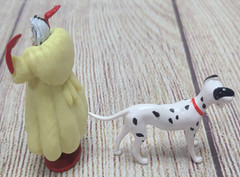Disney 101 Dalmatians Cruella De Vil And Pongo Figures Toys Lot of 2 Black Red