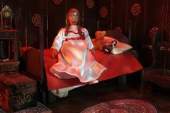 Mego Horror Wave 18 – The Conjuring Universe – Annabelle Comes Home 8″ Action Fi
