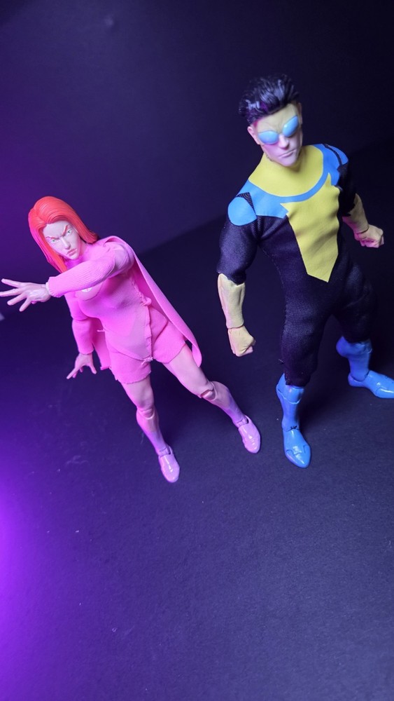 Invincible and Atom Eve 1:12 Custom Figures