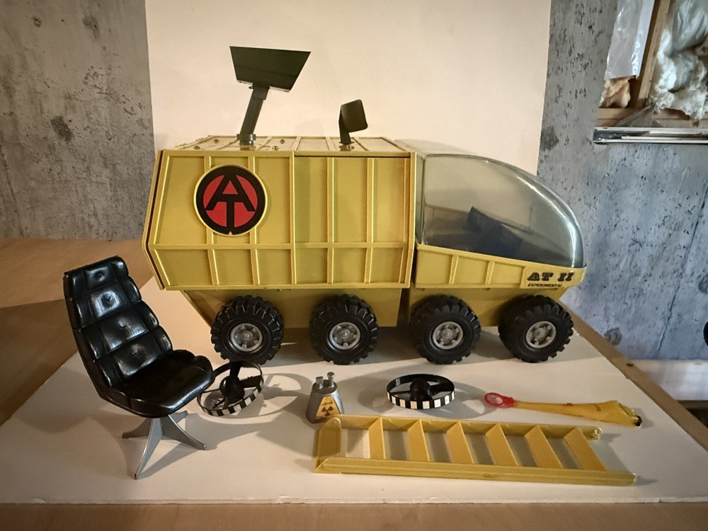 1972 G.I. Joe Adventure Team AT II Experimental Mobile Support Vehicle – W/Box